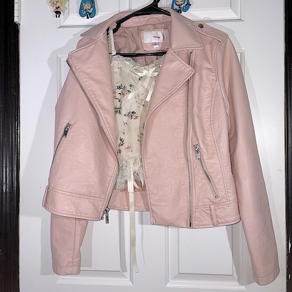 Pink Leather Jacket and Corset Set!đź’– - Picture 8 of 11